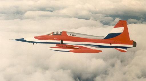 1984-06 NF5 Northrop stunt.jpg